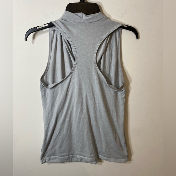 Fabletics Gray Open Front Tank Size Small - Picture 4 of 8
